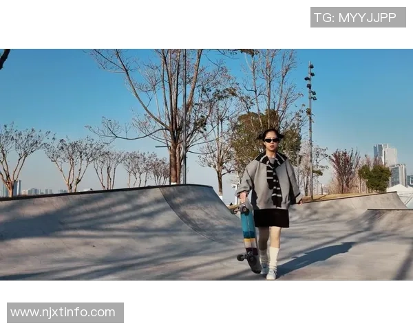 武汉滑板队的灵活性揭秘：滑板巨献带你领略街头风采与激情